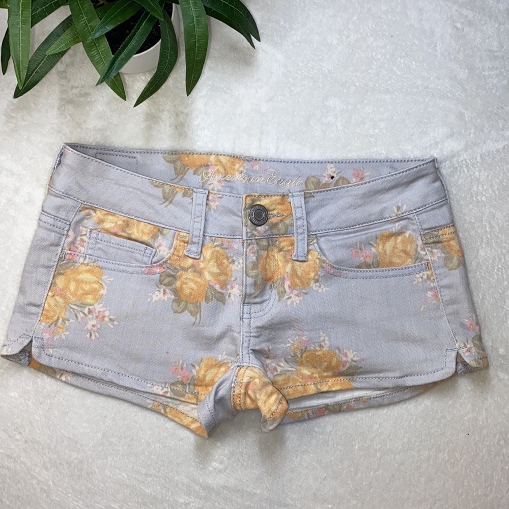 American Eagle Floral Stretch Shorts
